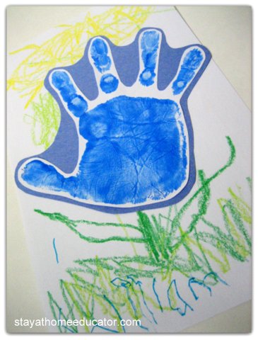 flower handprint craft for preschoolers