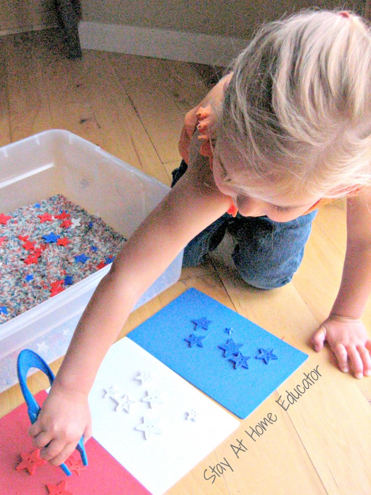 Fourth of July sensory bin, sorting star buttons by color - Stay At Home Educator