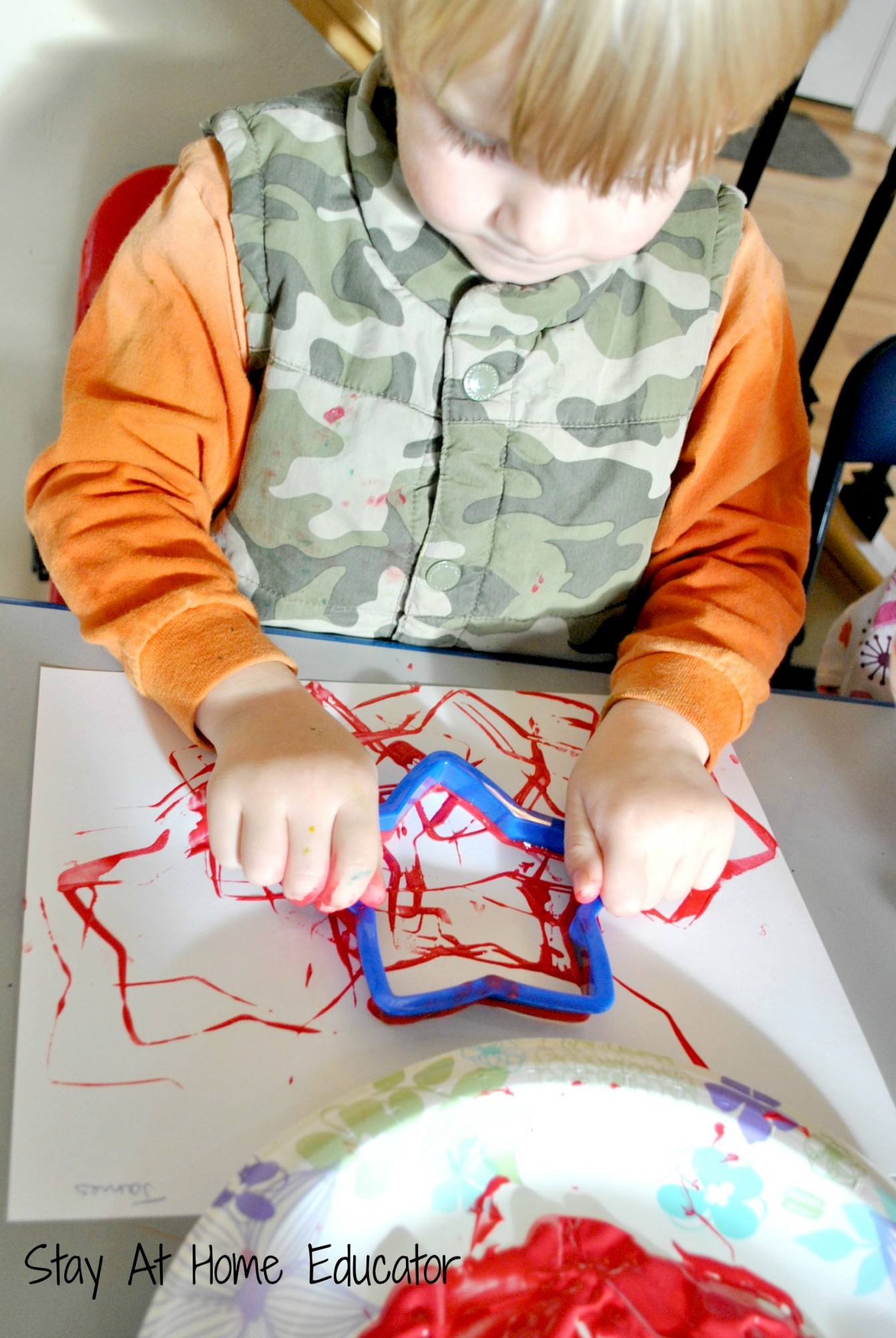 Using cookie cutters in printmaking as part of your preschool art lesson plans