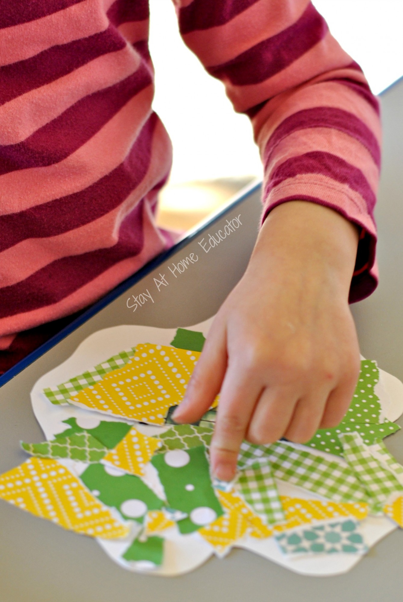 St. Patrick's Day craft for preschoolers - Stay At Home Educator