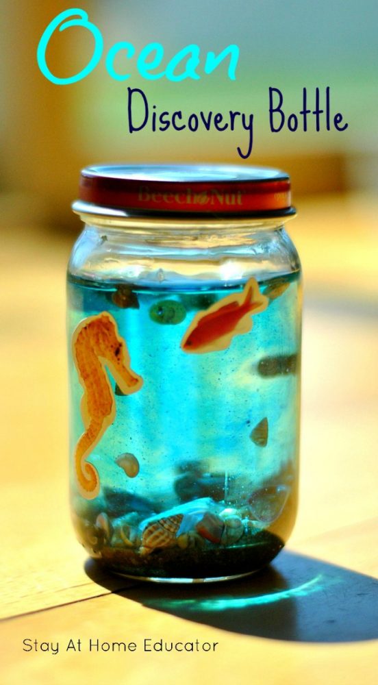 This ocean preschool craft is perfect for an ocean preschool theme! With this ocean discovery bottle, children can see how the ocean floor changes as the water shifts. Ocean activities for kids, ocean activities for toddlers, #preschool