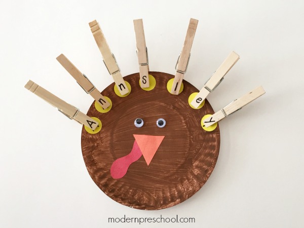 Thanksgiving literacy activities for preschoolers - name turkey