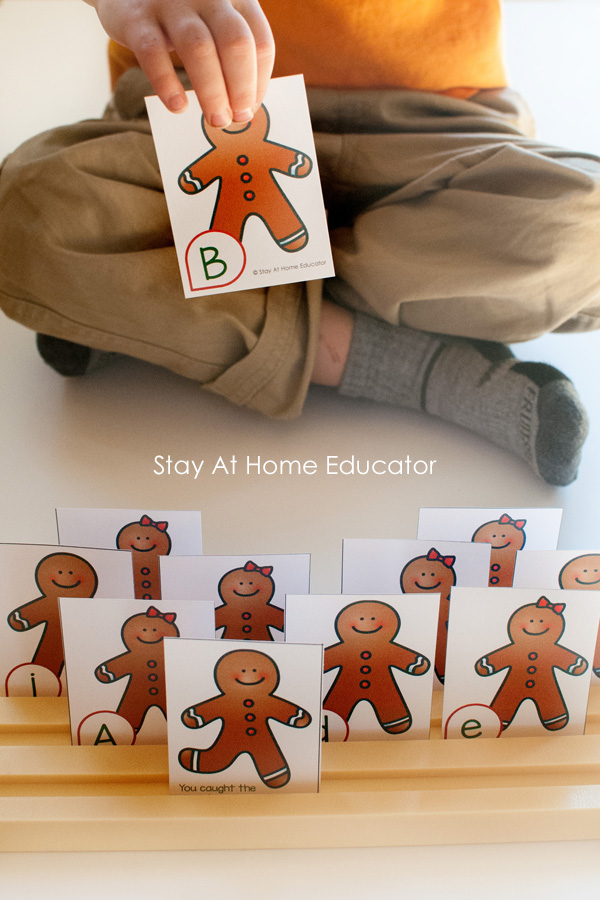 Gingerbread man theme card game with preschoolers