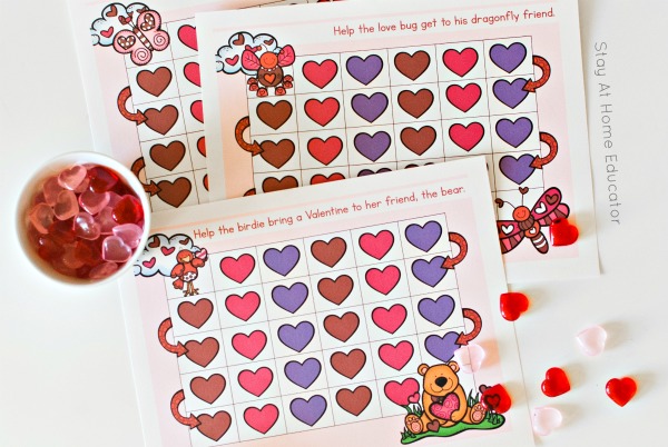 free counting printables for Valentine's Day, teach one to one correspondence in preschool with counting grid games