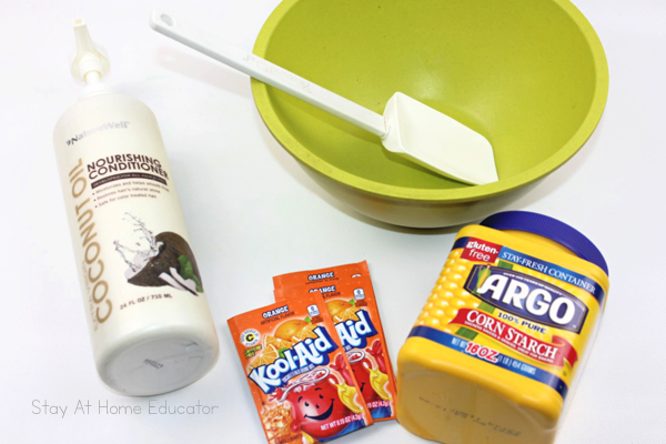 make two ingredient playdough with hair conditioner and cornstarch