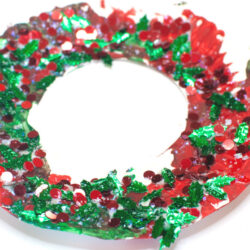 Christmas wreath art | red and green tissue paper art on a paper plate wreath | Christmas art for preschool |