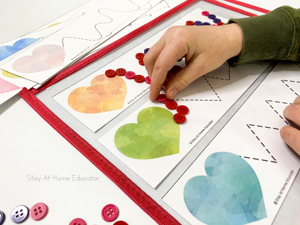 free pre-writing cards for Valentine's Day, pre-writing tracing cards and fine motor skills practice ideas
