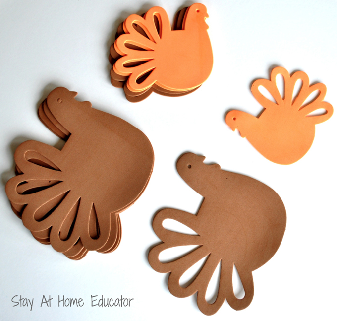 turkey puppet craft for preschoolers for Thanksgiving craft for preschoolers